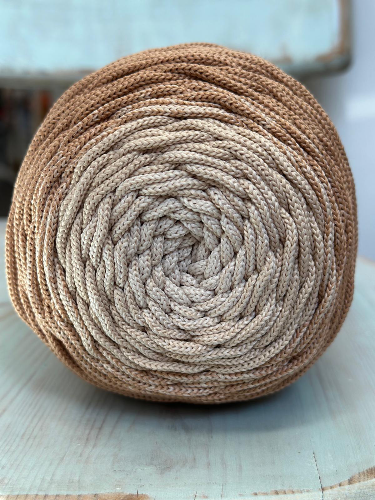 Polyestergarn | Ombre mit Farbverlauf | Stärke 3 mm | Länge 260 Meter | Verschiedene Farben