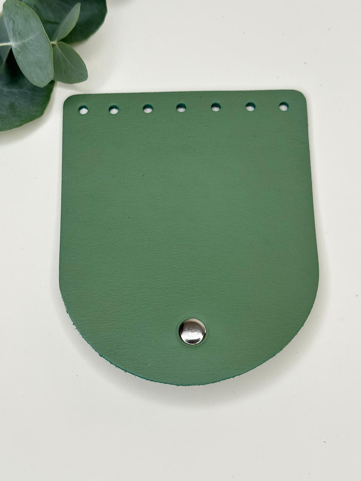 Kleine Klappe mit Magnetverschluss | Aus Leder | 10 x 12 cm | Verschiedene Farben