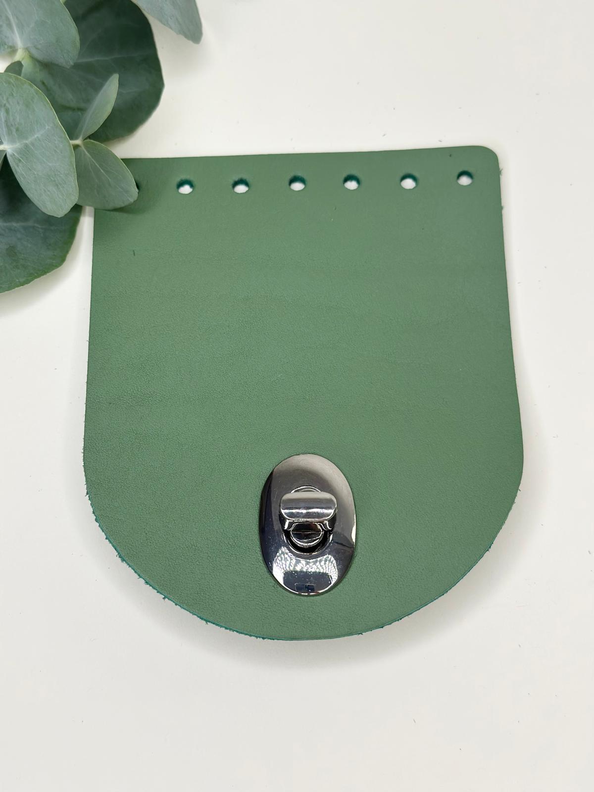 Kleine Klappe mit Drehverschluss | Aus Leder | 10 x 12 cm | Verschiedene Farben