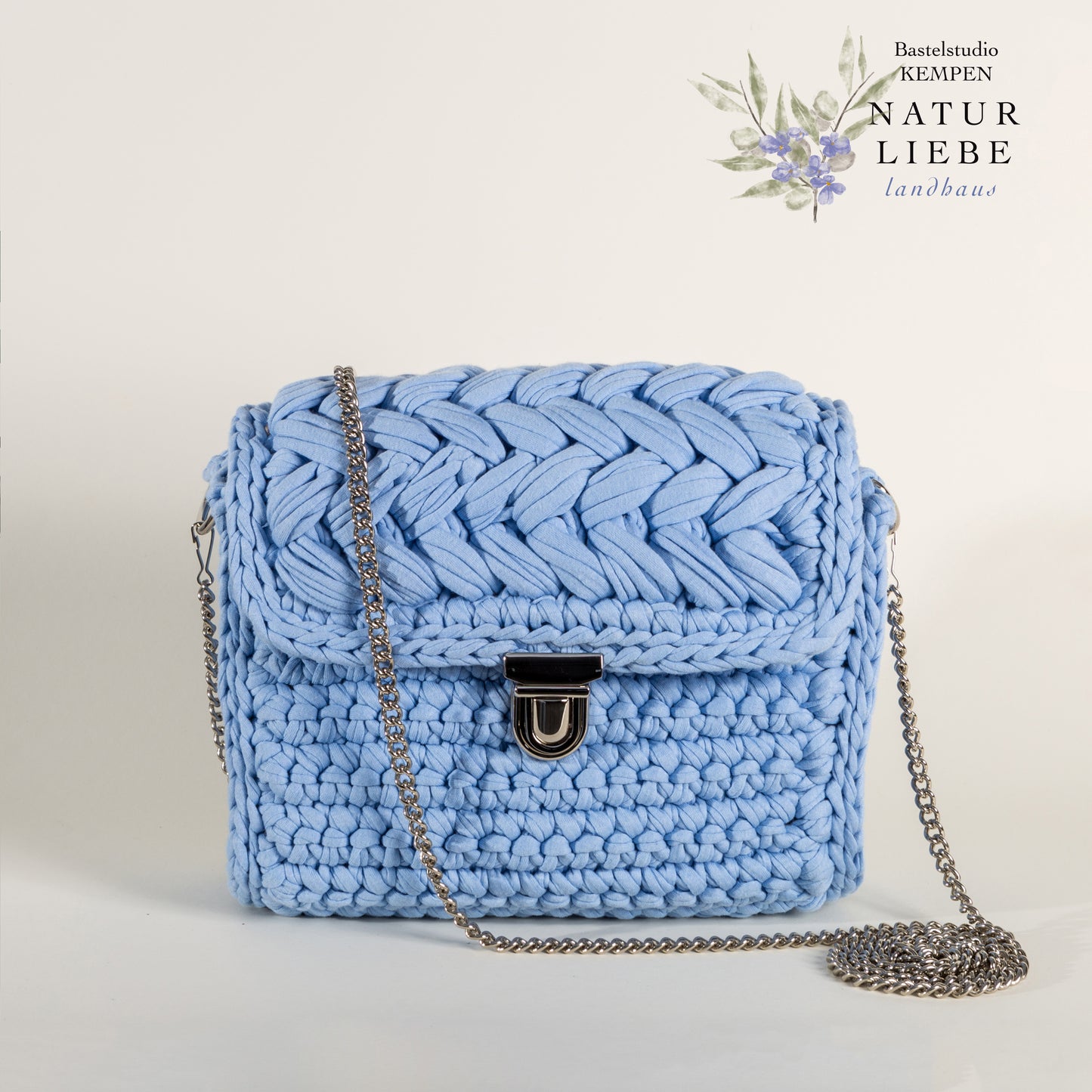 Gehäkelte Umhängetasche | Handmade in Germany | Farbe Hellblau