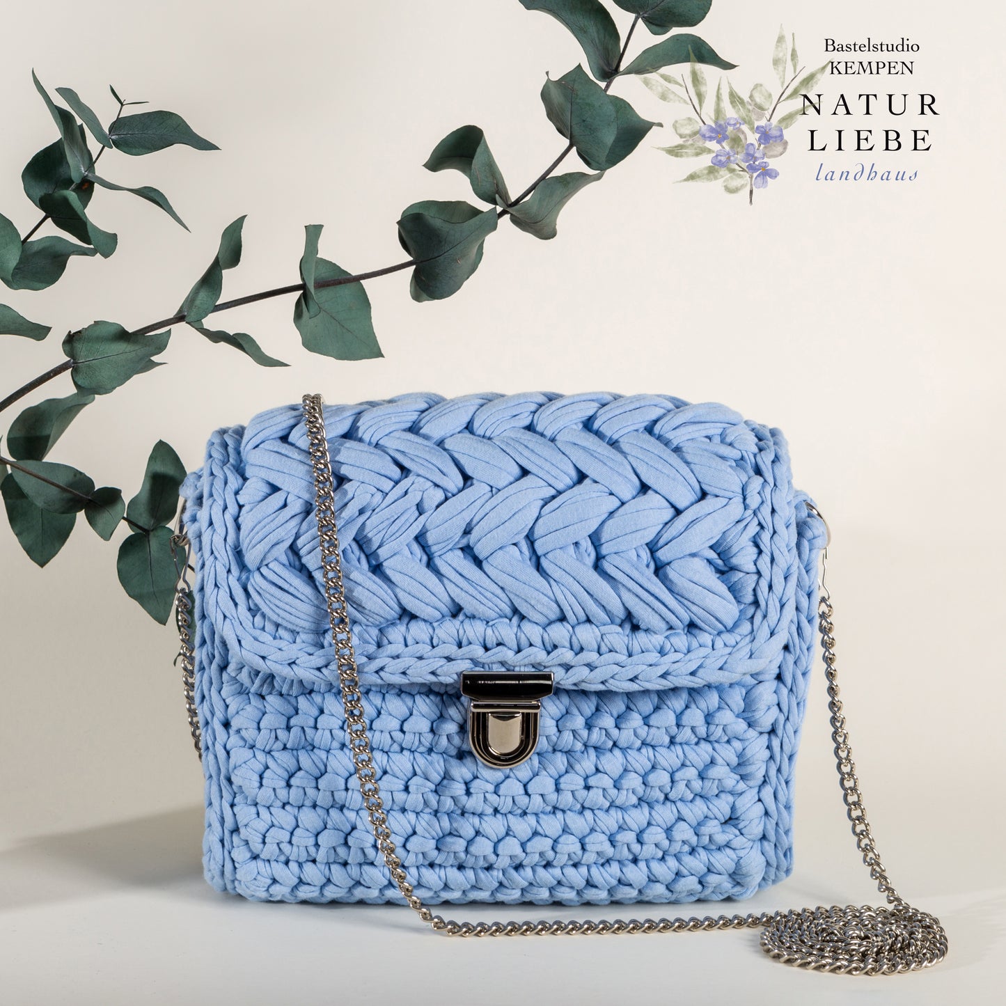 Gehäkelte Umhängetasche | Handmade in Germany | Farbe Hellblau