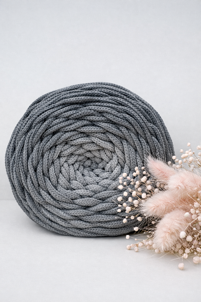 Polyestergarn | Ombre mit Farbverlauf | Stärke 3 mm | Länge 260 Meter | Verschiedene Farben