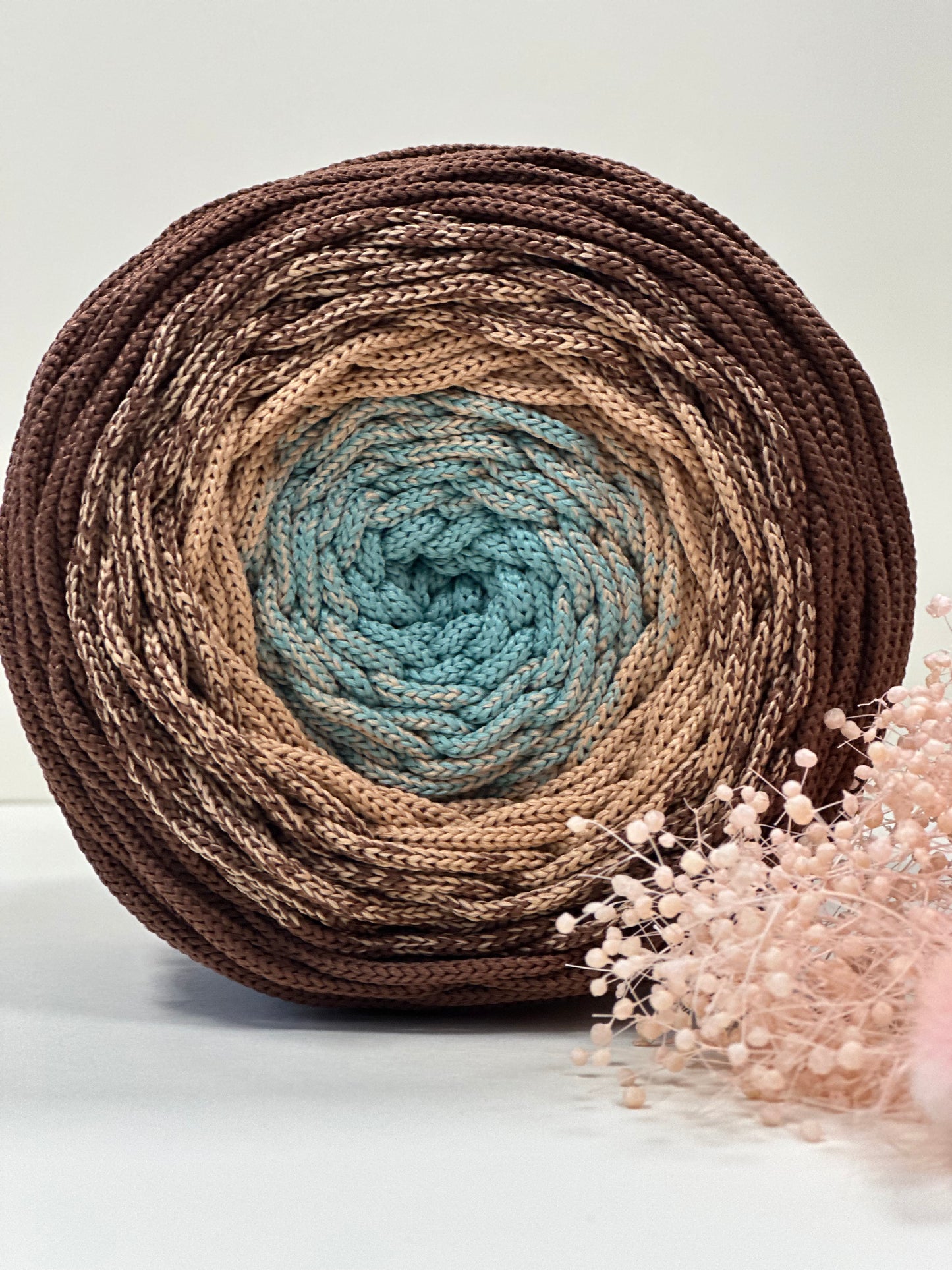 Polyestergarn | Ombre mit Farbverlauf | Stärke 3 mm | Länge 260 Meter | Verschiedene Farben