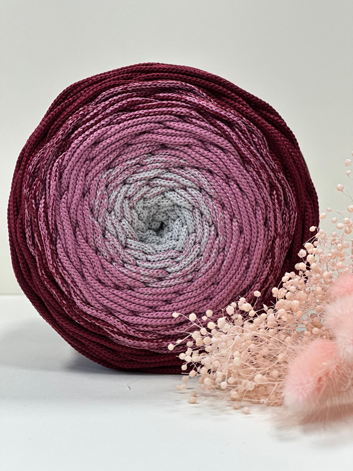 Polyestergarn | Ombre mit Farbverlauf | Stärke 3 mm | Länge 260 Meter | Verschiedene Farben