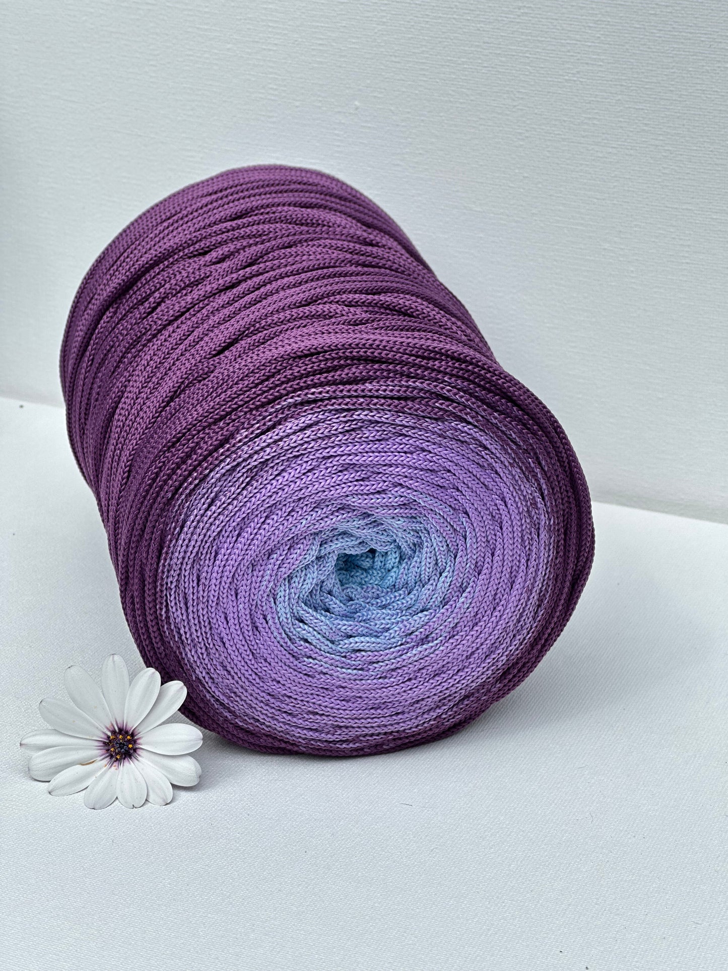 Polyestergarn | Ombre mit Farbverlauf | Stärke 5 mm | Länge 260 Meter | Verschiedene Farben