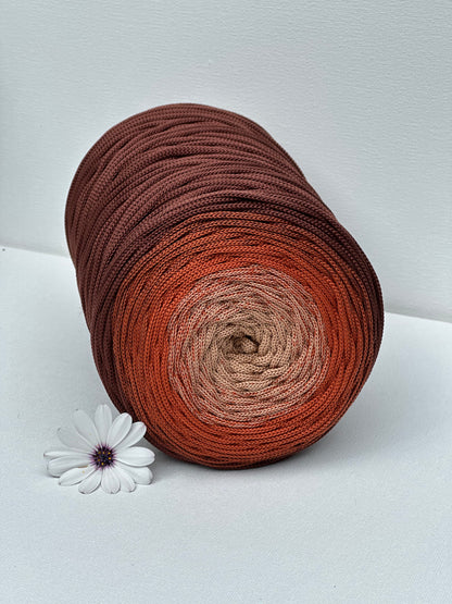 Polyestergarn | Ombre mit Farbverlauf | Stärke 5 mm | Länge 260 Meter | Verschiedene Farben