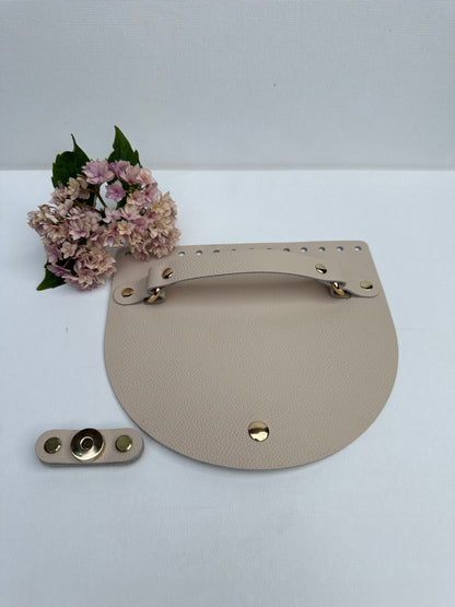 Taschenklappe 20 × 18 cm mit Magnetverschluss inklusive Nieten zur Befestigung
