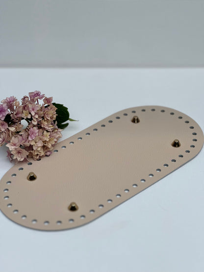 Ovaler Lederboden für gehäkelte Taschen mit Füßchen 12x26 cm