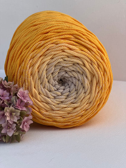 Polyestergarn | Ombre mit Farbverlauf | Stärke 3 mm | Länge 260 Meter | Verschiedene Farben