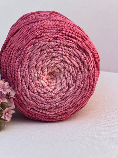Polyestergarn | Ombre mit Farbverlauf | Stärke 3 mm | Länge 260 Meter | Verschiedene Farben