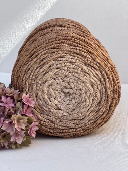 Polyestergarn | Ombre mit Farbverlauf | Stärke 3 mm | Länge 260 Meter | Verschiedene Farben