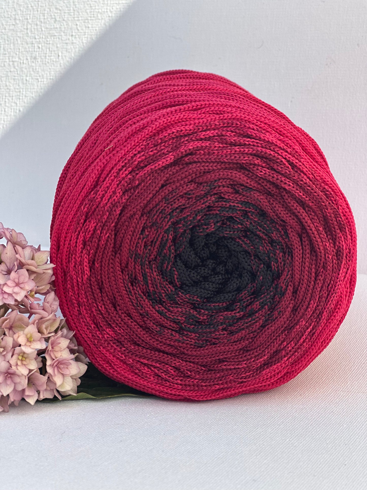 Polyestergarn | Ombre mit Farbverlauf | Stärke 3 mm | Länge 260 Meter | Verschiedene Farben