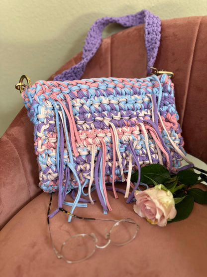 Große Handmade Schultertasche aus T-Shirt Garn Handarbeit