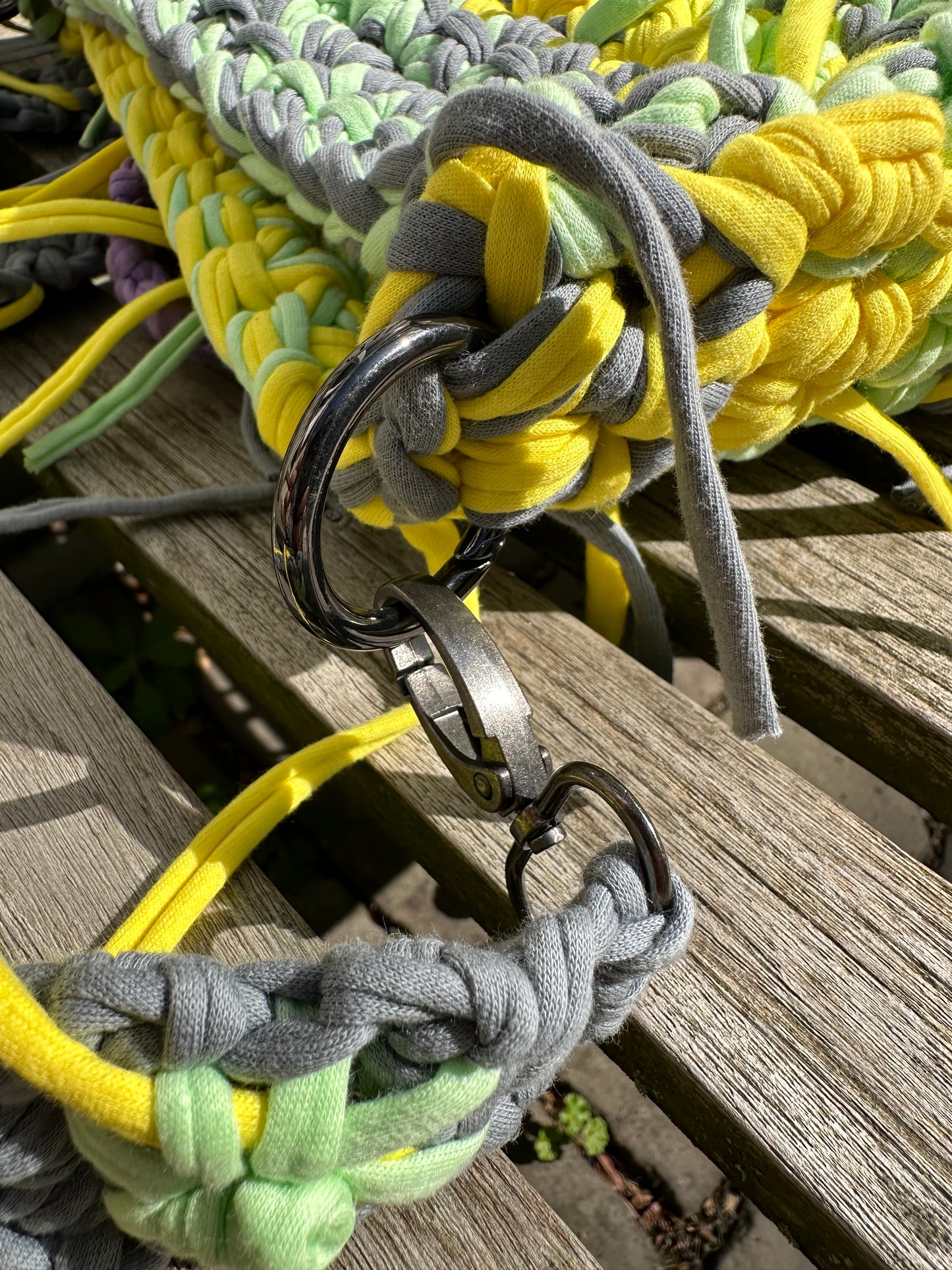 Große Handmade Schultertasche aus T-Shirt Garn Handarbeit