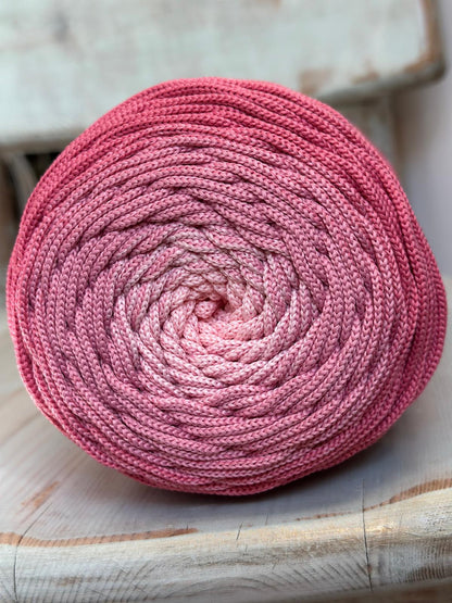 Polyestergarn | Ombre mit Farbverlauf | Stärke 3 mm | Länge 260 Meter | Verschiedene Farben