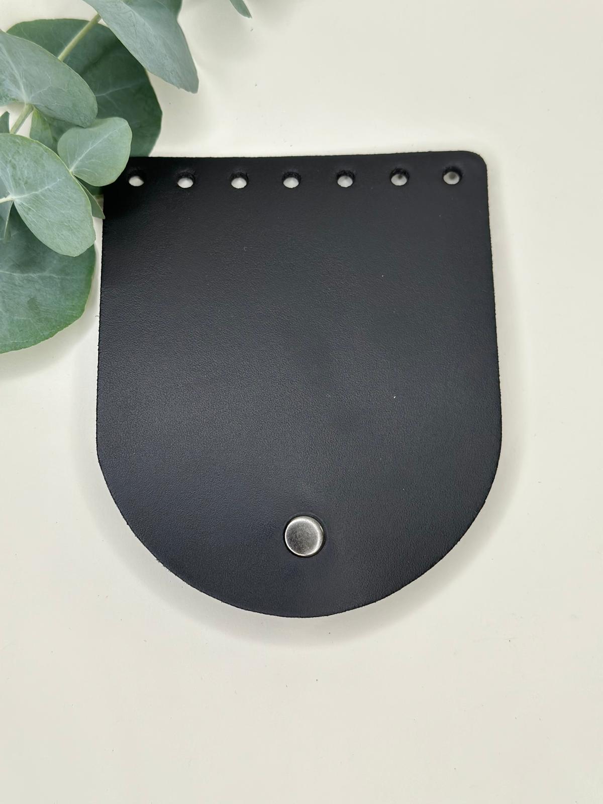 Kleine Klappe mit Magnetverschluss | Aus Leder | 10 x 12 cm | Verschiedene Farben